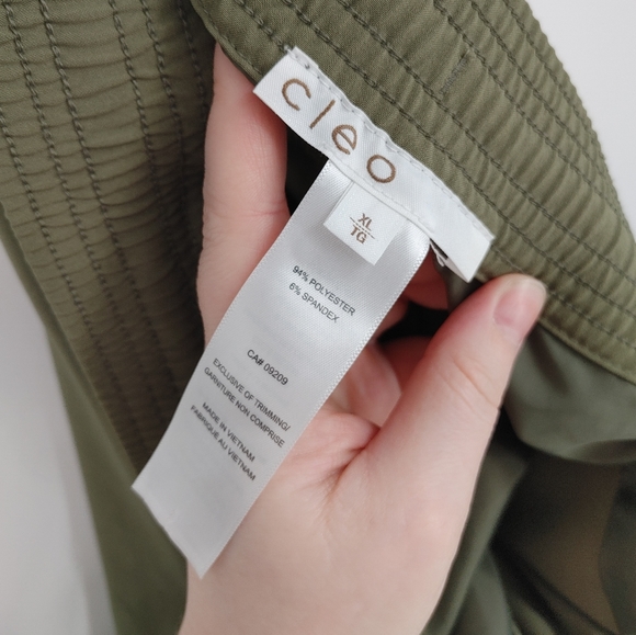 Cleo | shorts - Picture 3 of 3